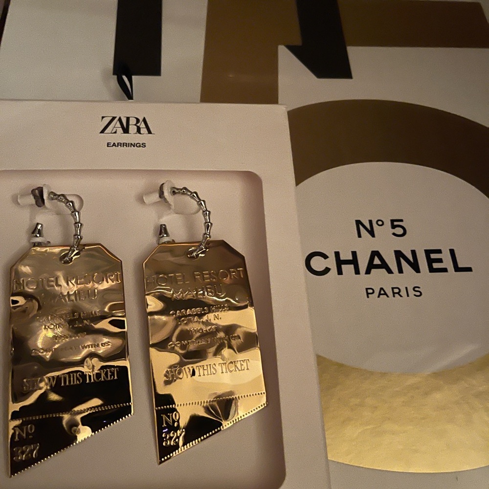 ZARA Polished Goldtone Hotel Malibu Ticket Plaque Dangle Earrings NEW 4548/028
